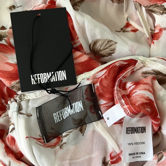 Reformation NWT Miri Roses Jumpsuit, 0 - Picture 4 of 13